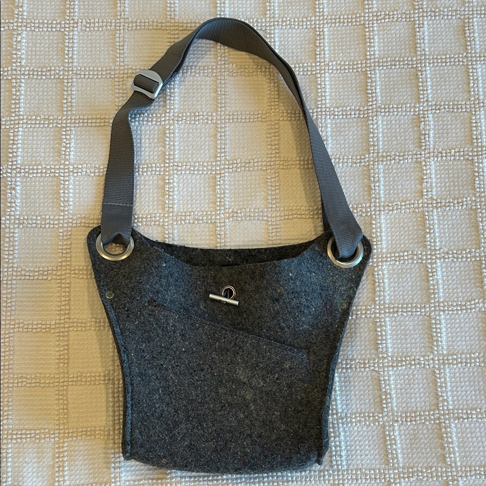 Ibex Reclaimed Wool Felt Bag